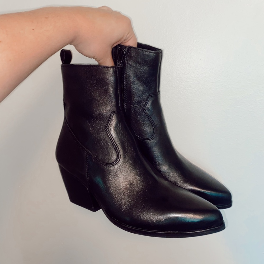 Black Western Heeled Boots